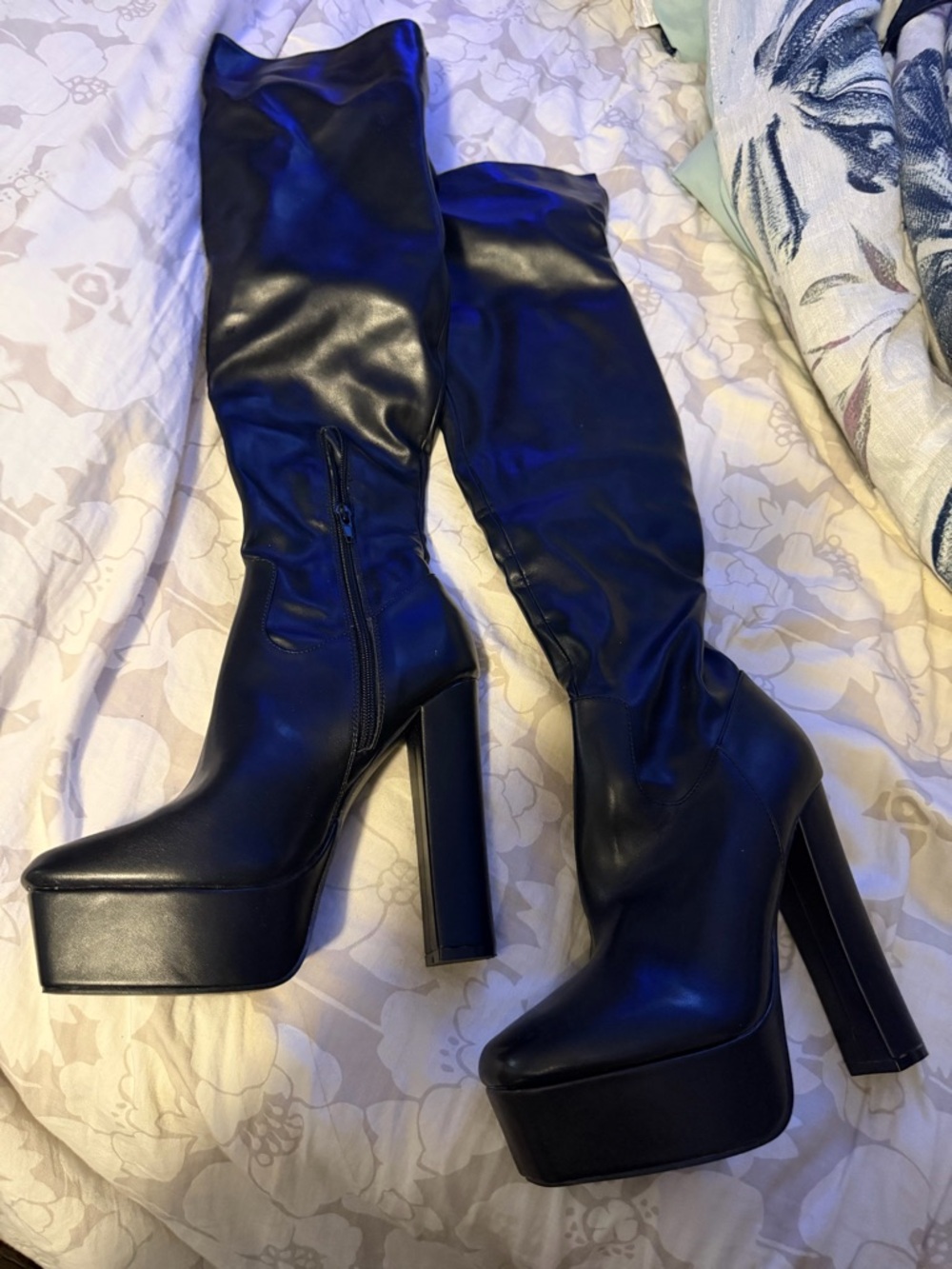 Women's Black Platform Knee-High Block Heel Boots